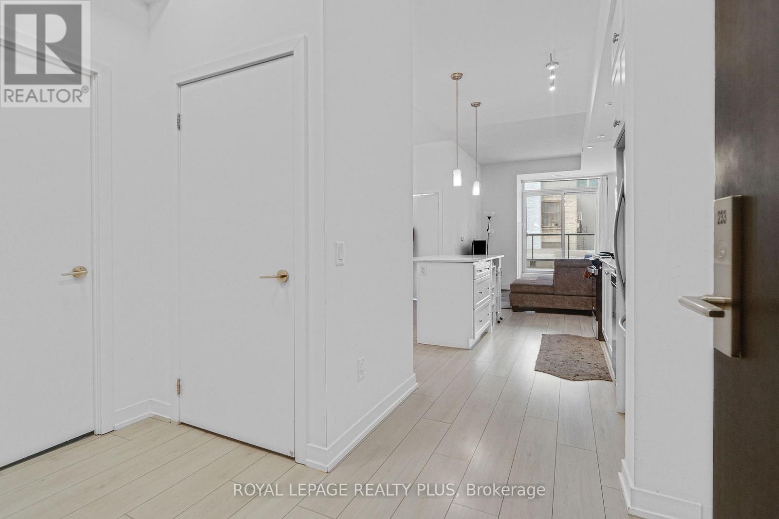 233 - 55 Duke Street W, Kitchener, Ontario  N2H 0C9 - Photo 28 - X12281127
