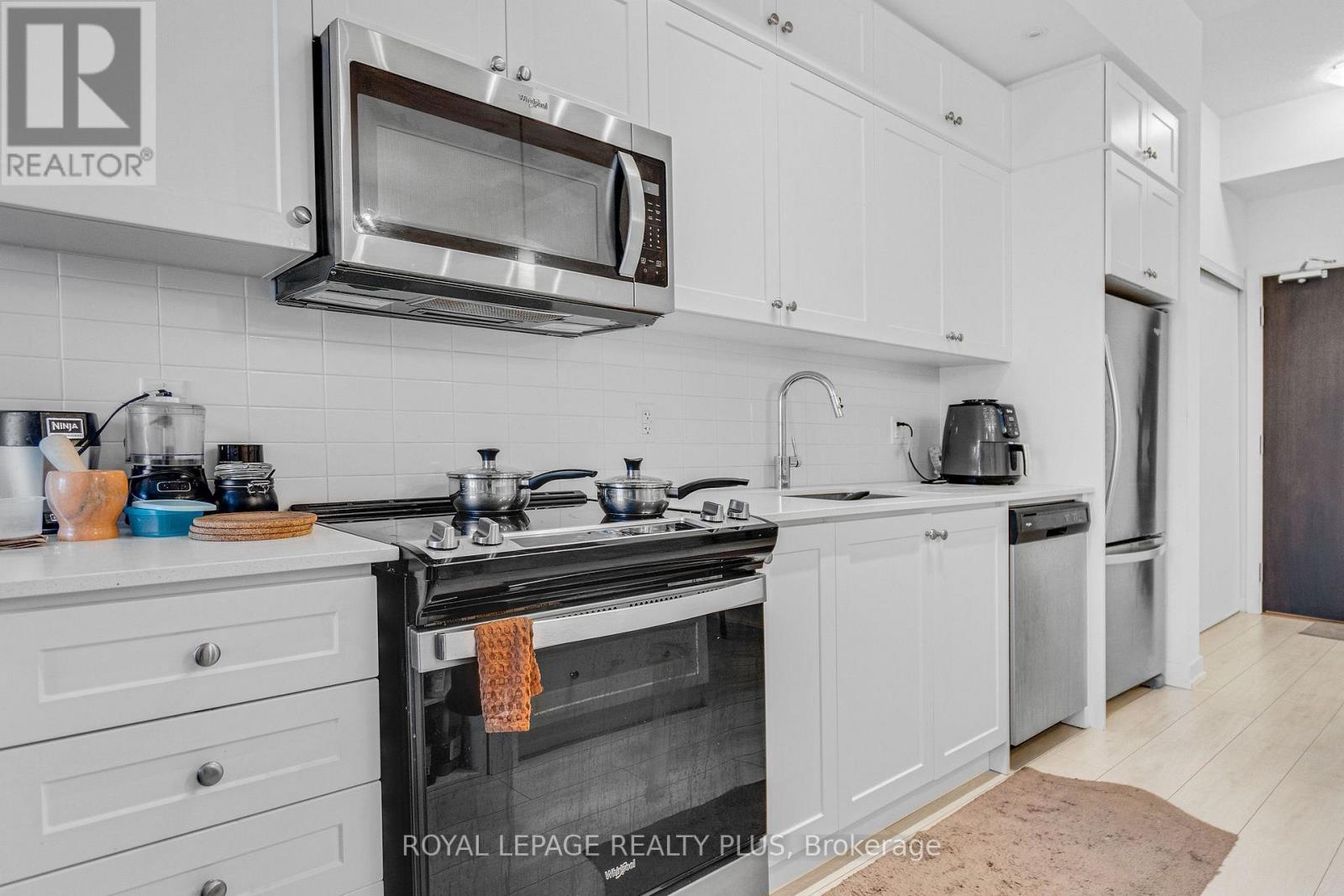 233 - 55 Duke Street W, Kitchener, Ontario  N2H 0C9 - Photo 9 - X12281127