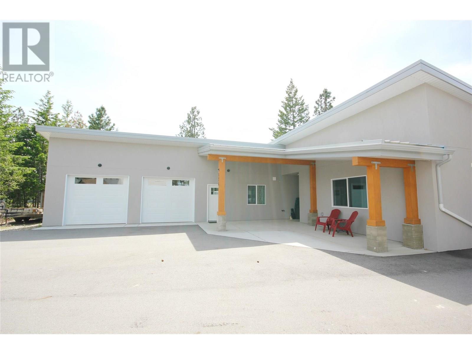 Property at 174 Crown Crescent image 2