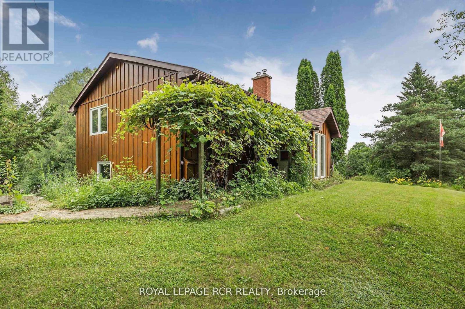 Property at 487072 30TH SIDE ROAD image 3