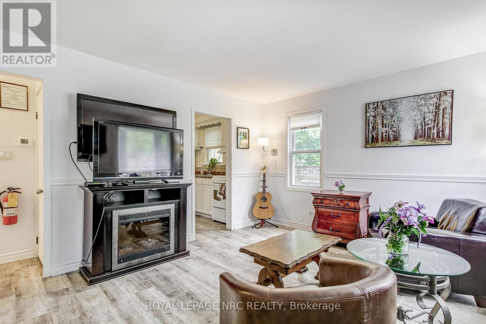 Property at 568 MISSISSAGUA STREET image 3