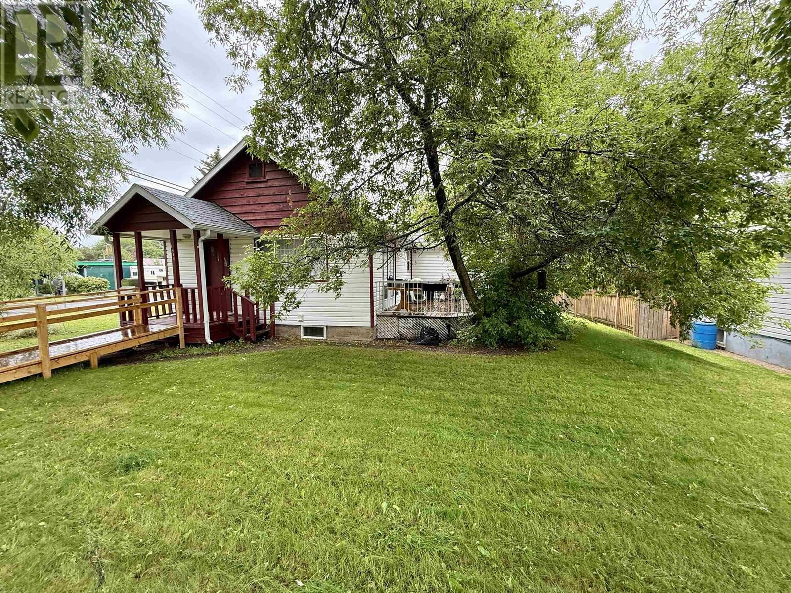 Property at 1518 INGLEDEW STREET image 2