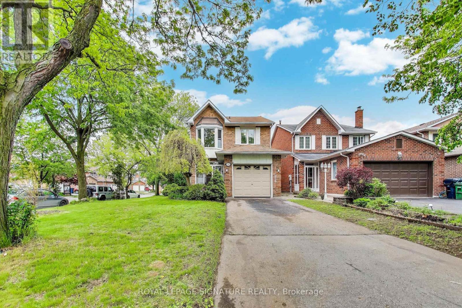 Property at 73 PARADE SQUARE image 4