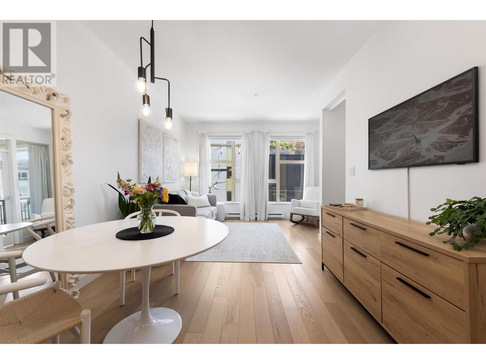 312 205 E 10TH AVENUE, vancouver, British Columbia V5T4V6