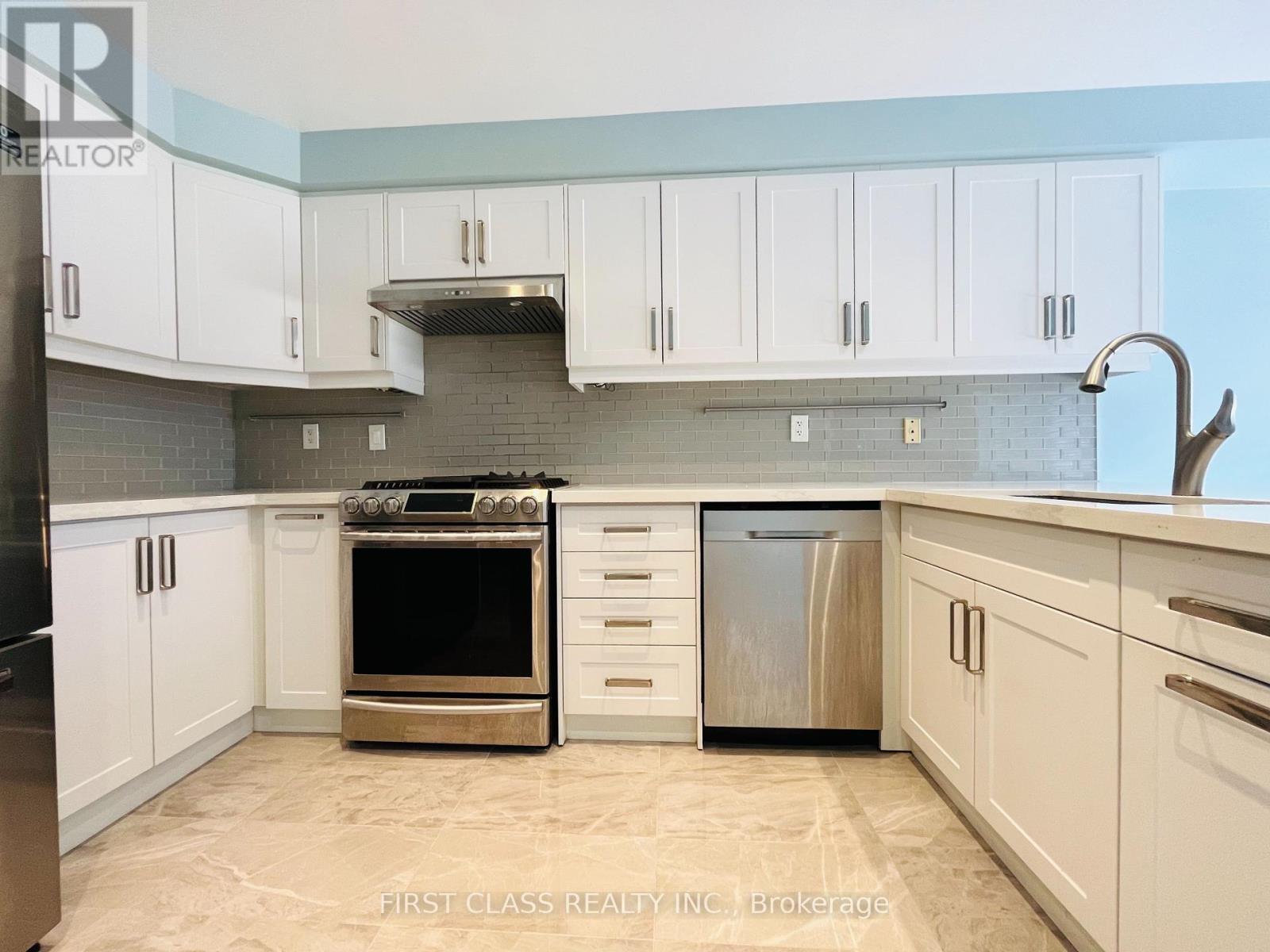 45 William Grant Road, Markham, Ontario  L6E 1W4 - Photo 10 - N12281203