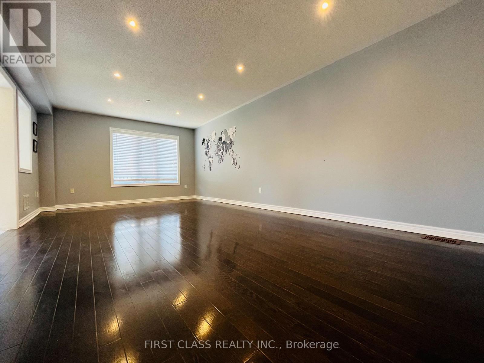 45 William Grant Road, Markham, Ontario  L6E 1W4 - Photo 5 - N12281203