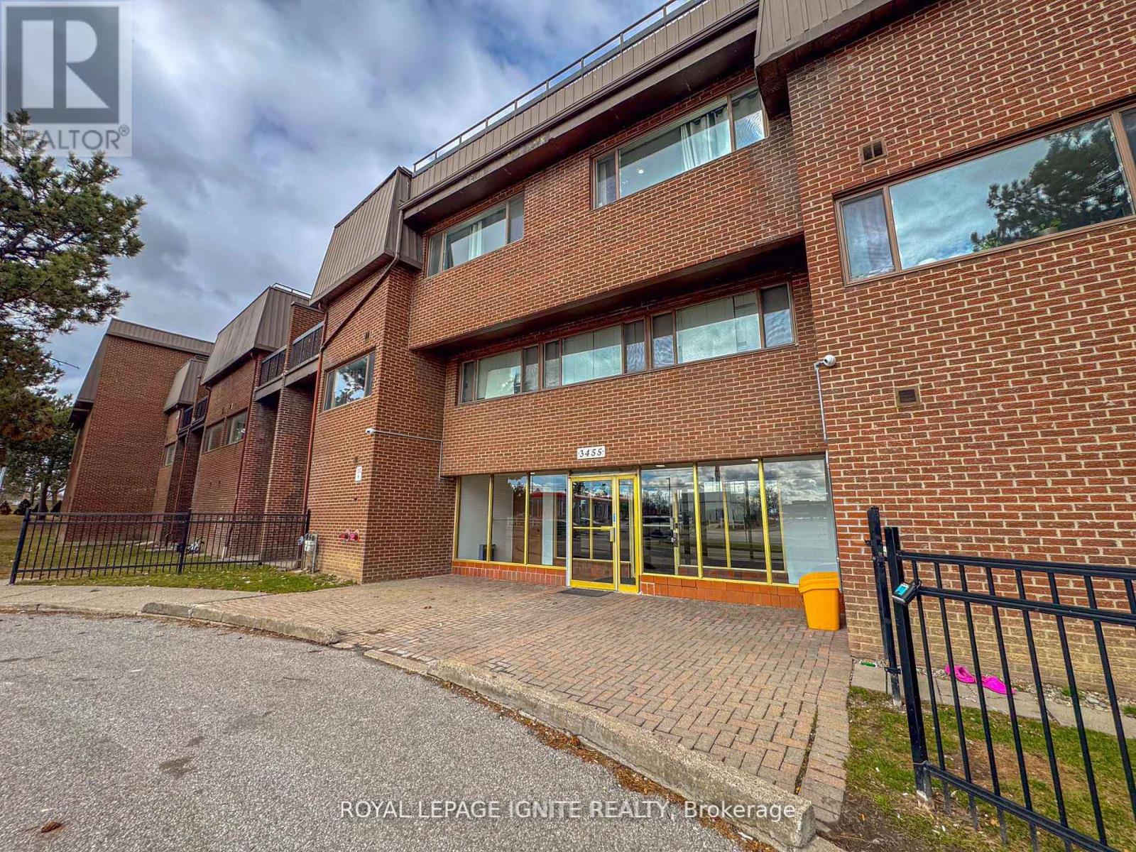 Property at 208 - 3455 MORNING STAR DRIVE image 1