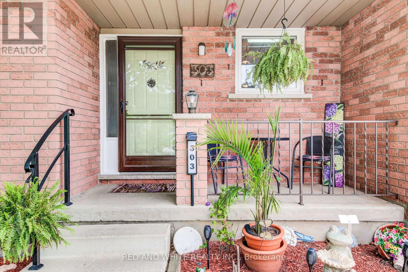 Property at 303 CONSERVATION DRIVE image 4