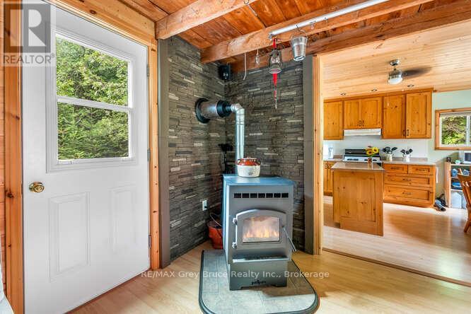 74 Smokehouse Island, South Bruce Peninsula, Ontario  N0H 2T0 - Photo 16 - X12281267