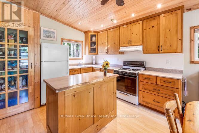 74 Smokehouse Island, South Bruce Peninsula, Ontario  N0H 2T0 - Photo 20 - X12281267