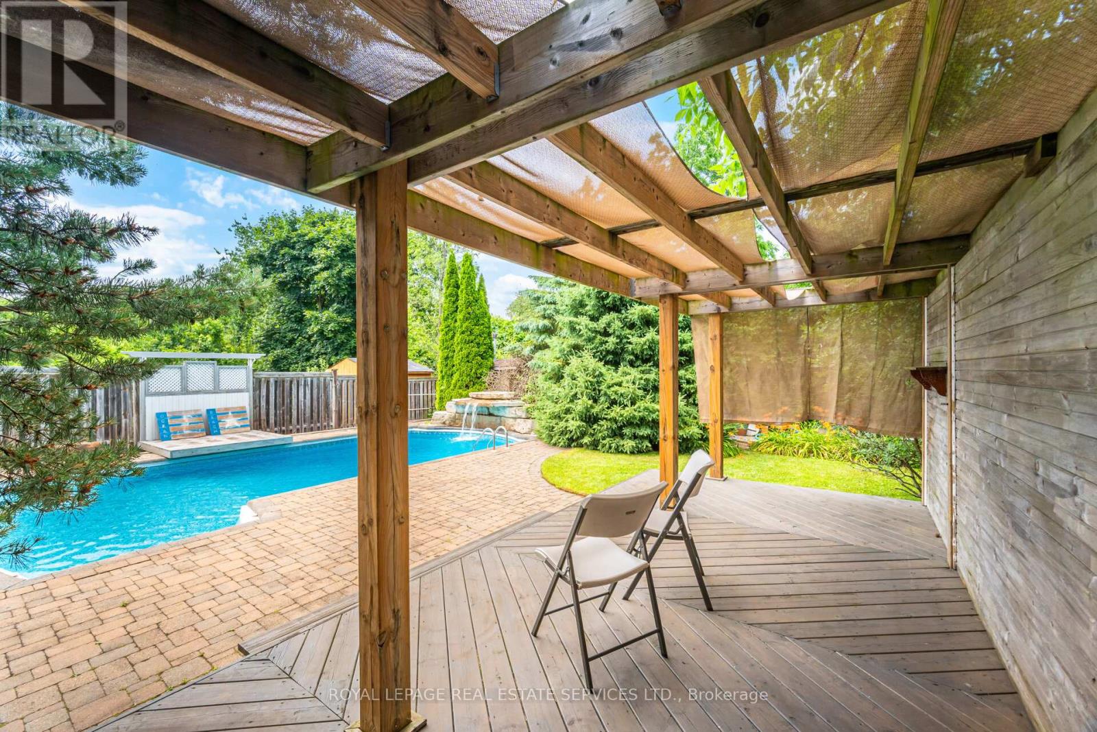 215 Burloak Drive, Oakville (Br Bronte), Ontario  L6L 6T6 - Photo 35 - W12268716