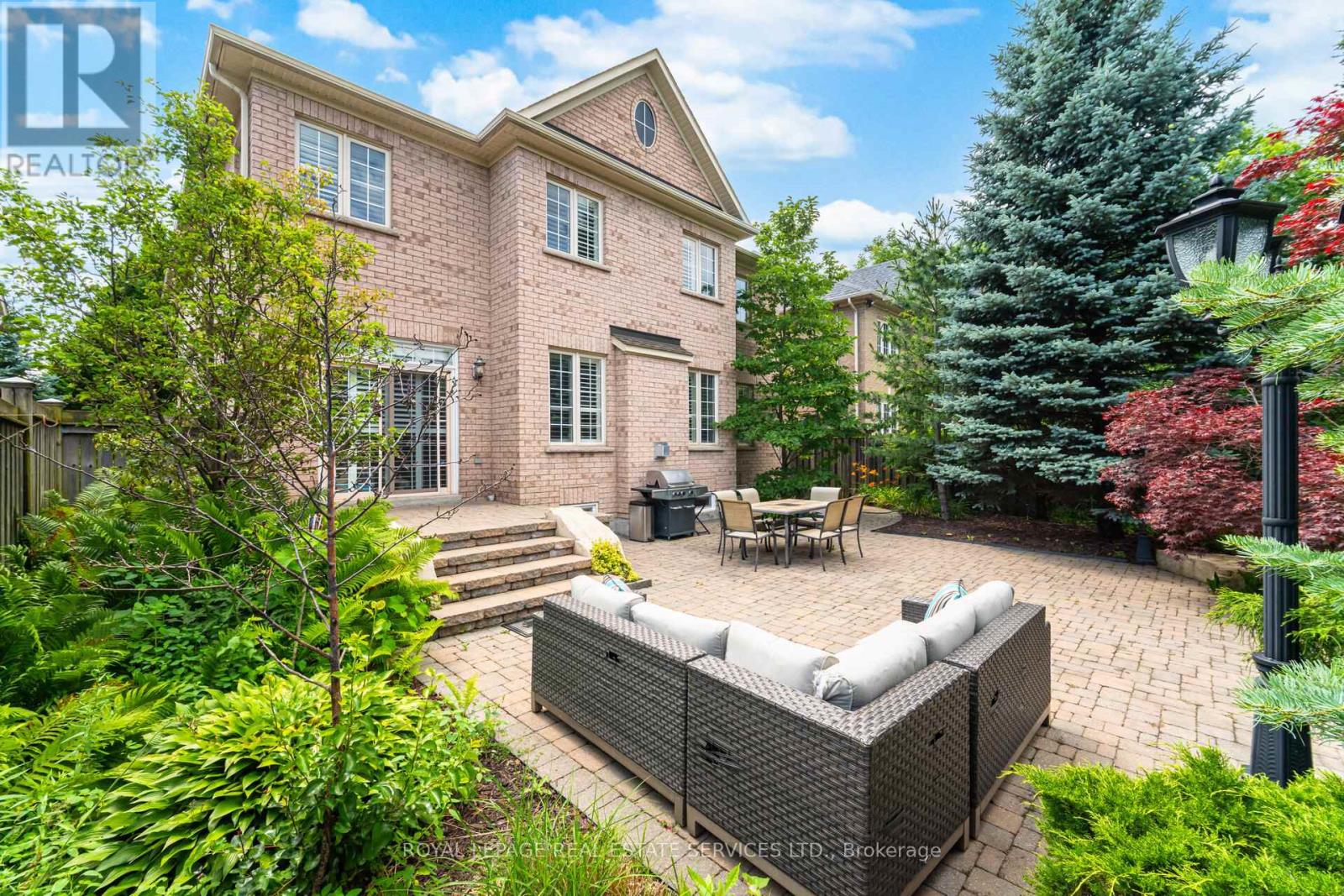 215 Burloak Drive, Oakville (Br Bronte), Ontario  L6L 6T6 - Photo 42 - W12268716