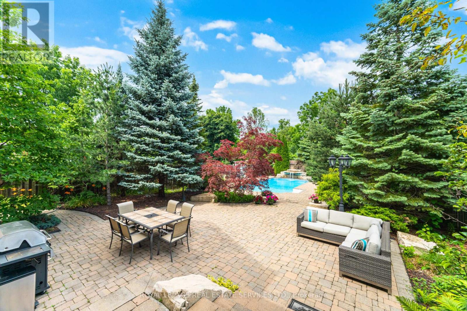 215 Burloak Drive, Oakville (Br Bronte), Ontario  L6L 6T6 - Photo 33 - W12268716