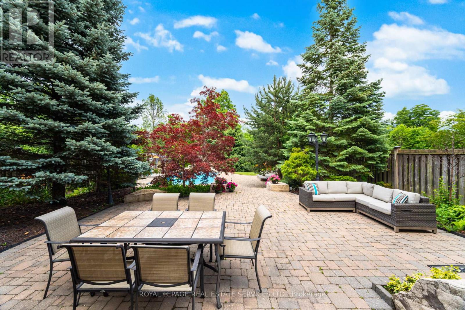 215 Burloak Drive, Oakville (Br Bronte), Ontario  L6L 6T6 - Photo 44 - W12268716