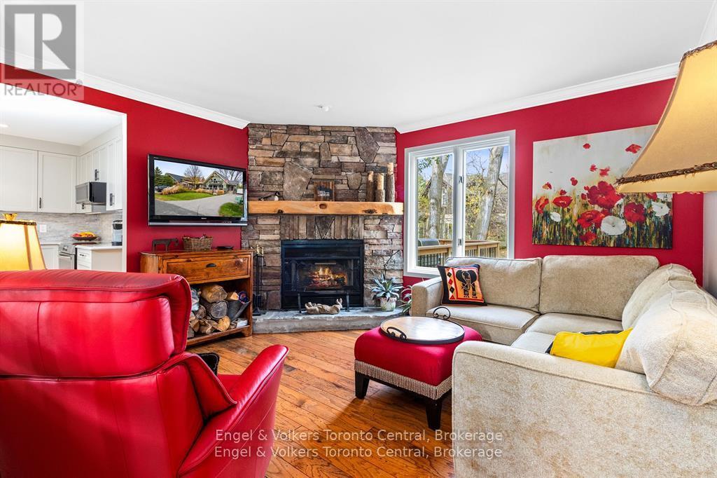 125 Pioneer Lane, Blue Mountains, Ontario  L9Y 0M6 - Photo 7 - X12281278