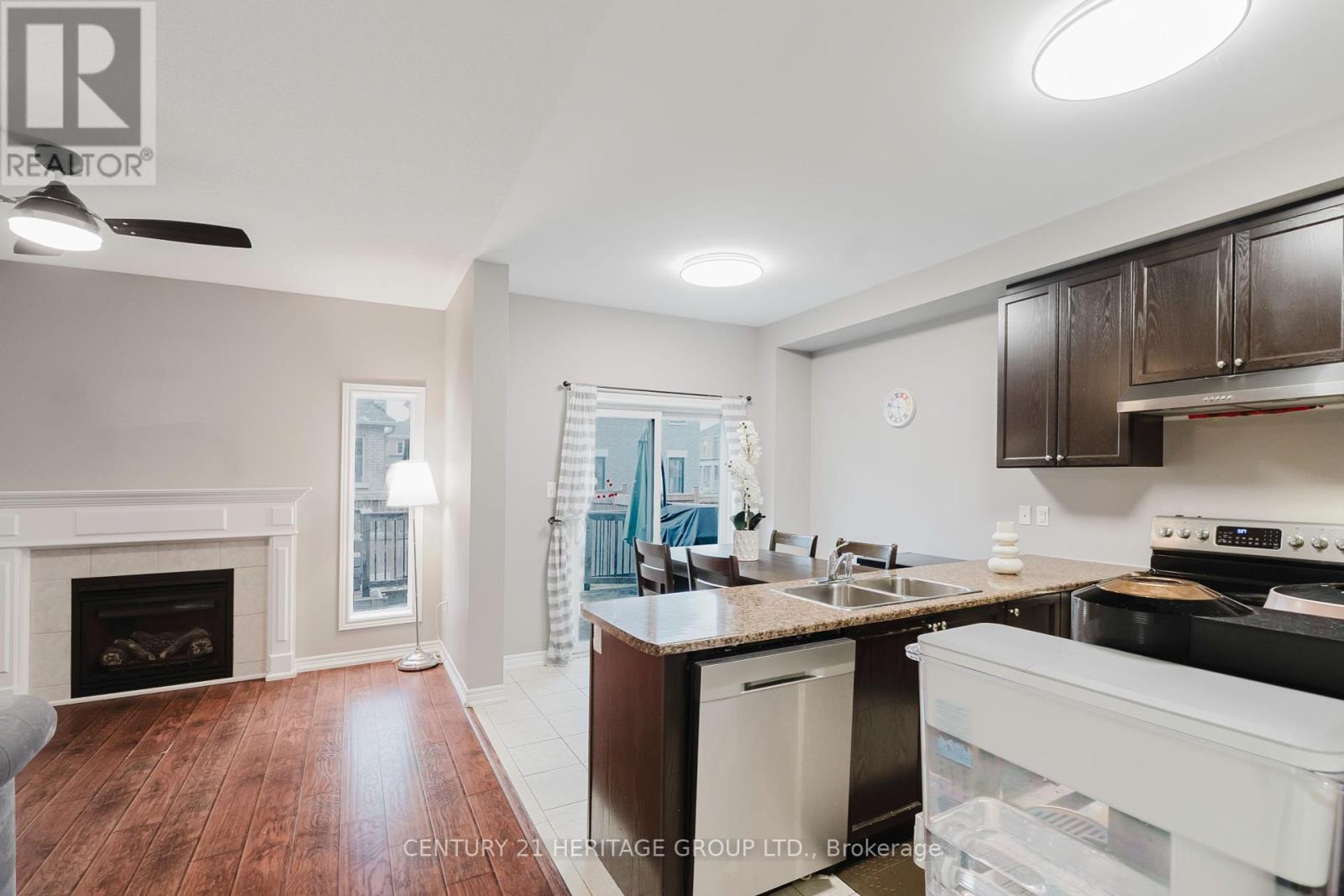 32 Grey Wing Avenue, Georgina (Keswick South), Ontario  L4P 0B7 - Photo 8 - N12280960