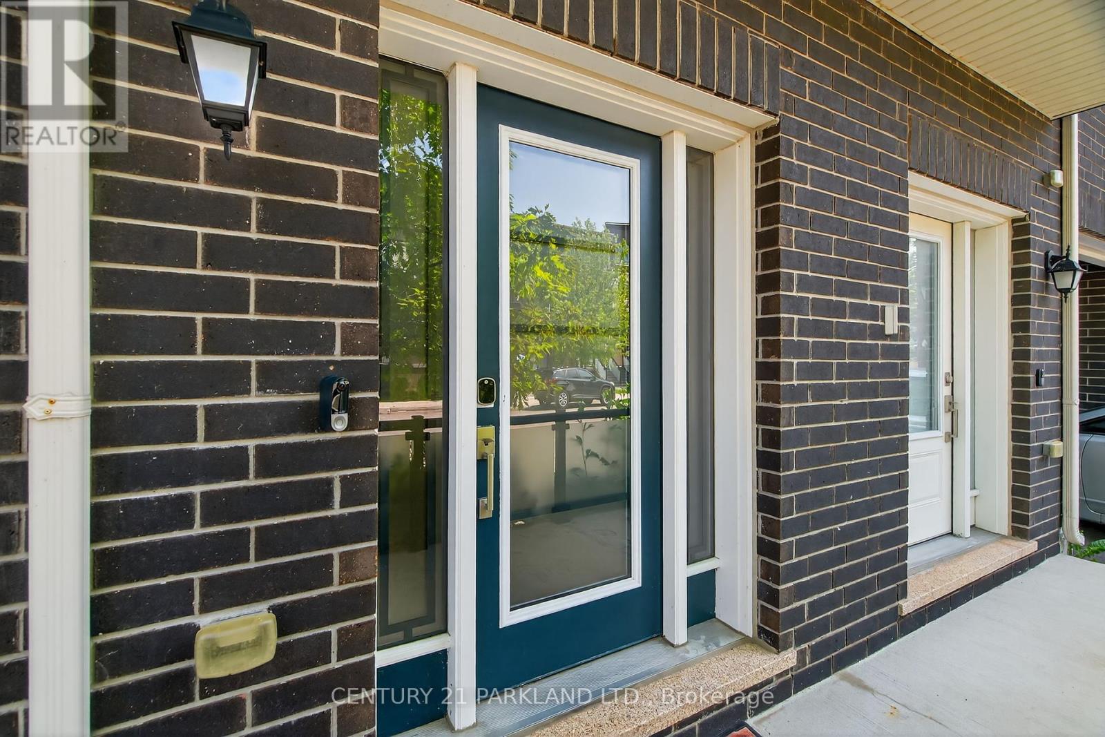 Property at 4 HERON PARK PLACE image 4