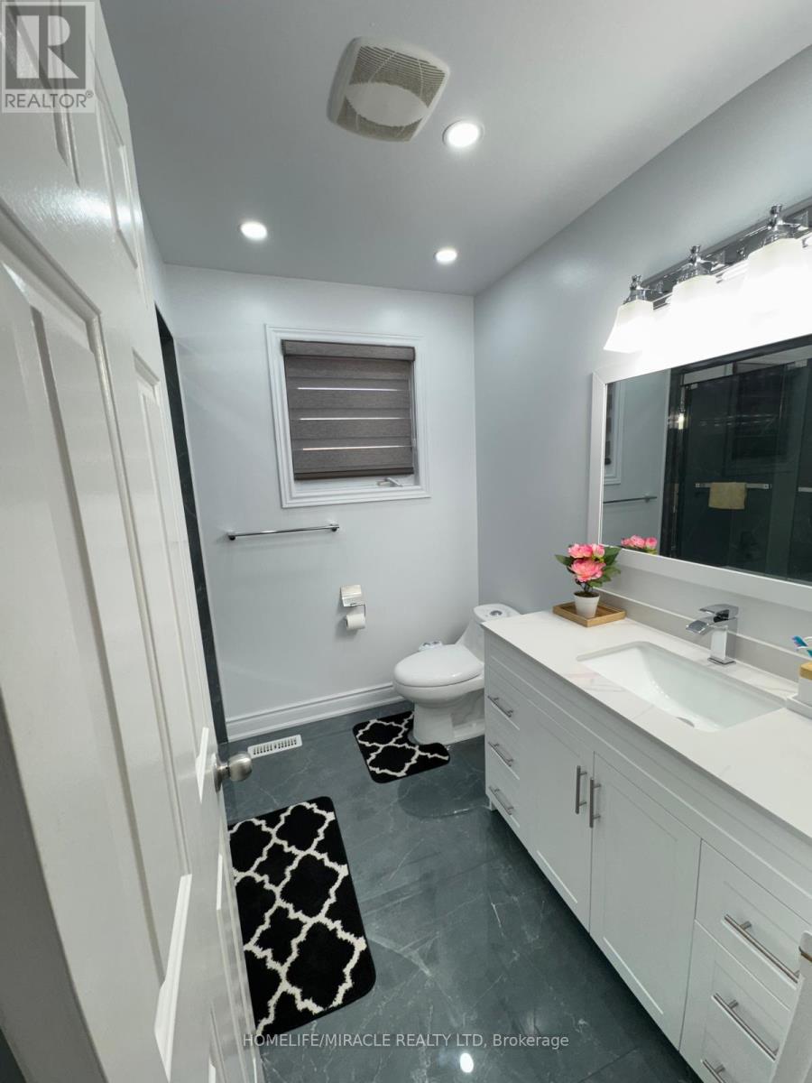 32 Plover Place, Brampton (Fletcher's Creek South), Ontario  L6W 4C4 - Photo 22 - W12281192