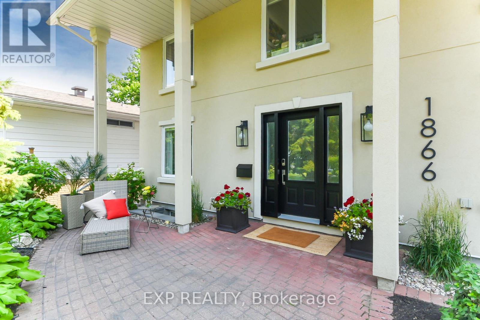 Property at 1866 BEATTIE AVENUE image 2