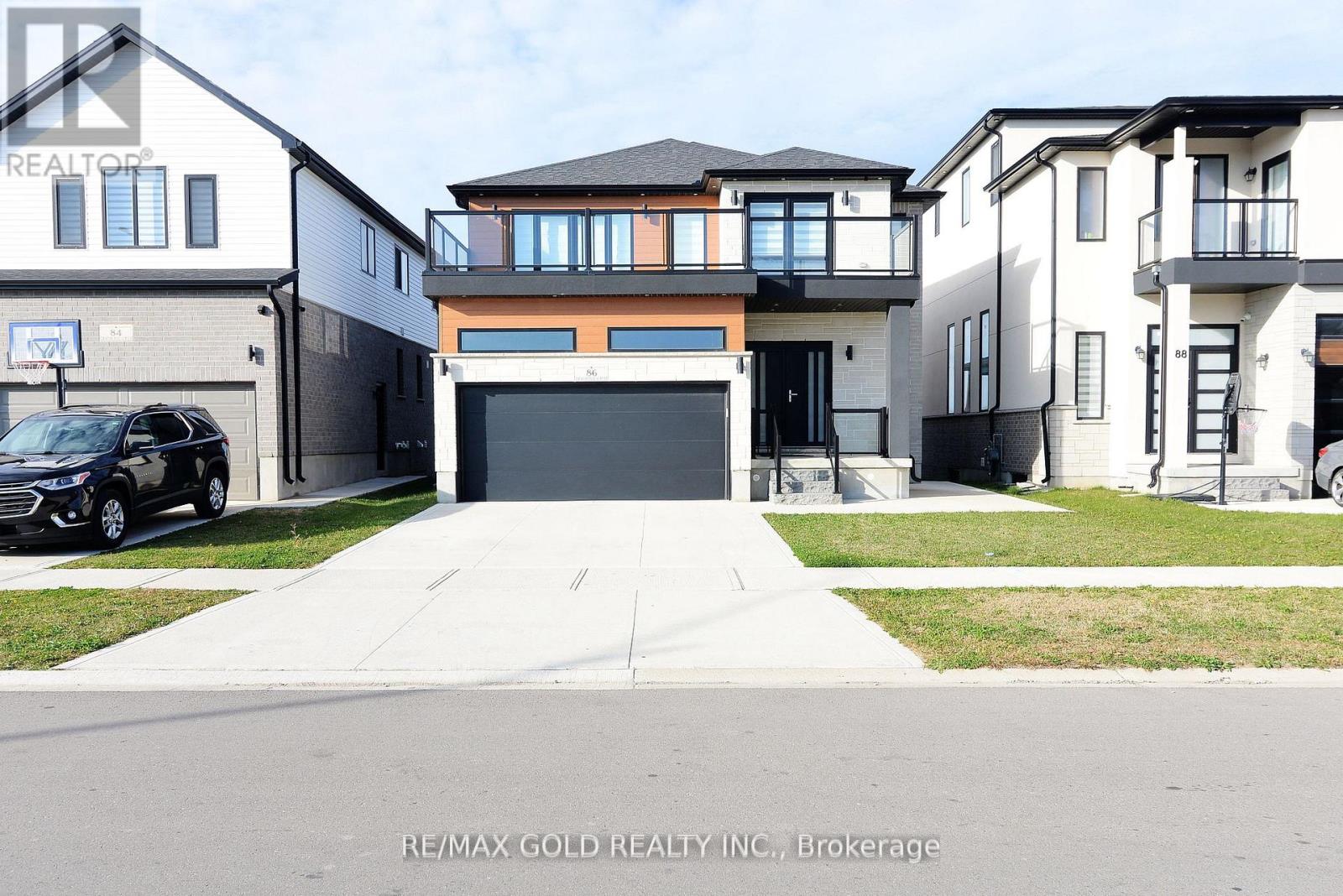 Property at 86 GRANDVILLE CIRCLE image 1