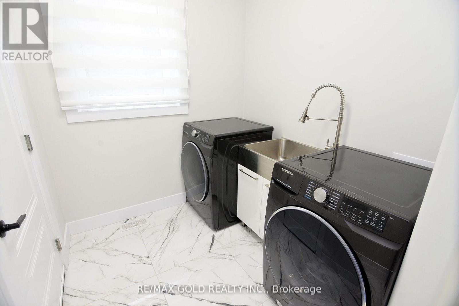 86 Grandville Circle, Brant (Paris), Ontario  N3L 0J5 - Photo 17 - X12281283