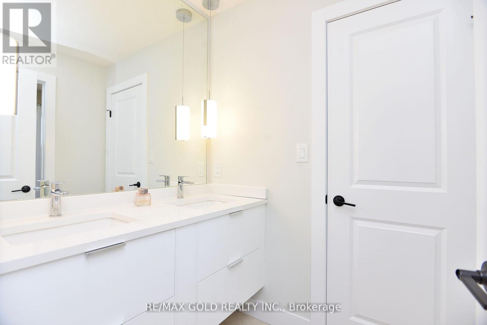 86 Grandville Circle, Brant (Paris), Ontario  N3L 0J5 - Photo 32 - X12281283
