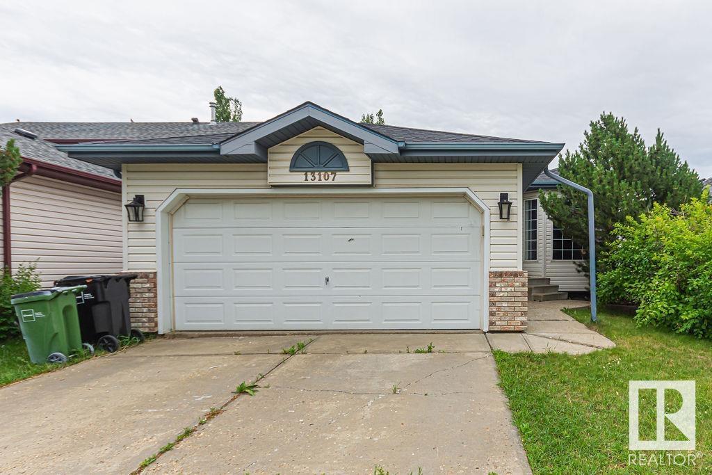 Property at 13107 36 ST NW image 2
