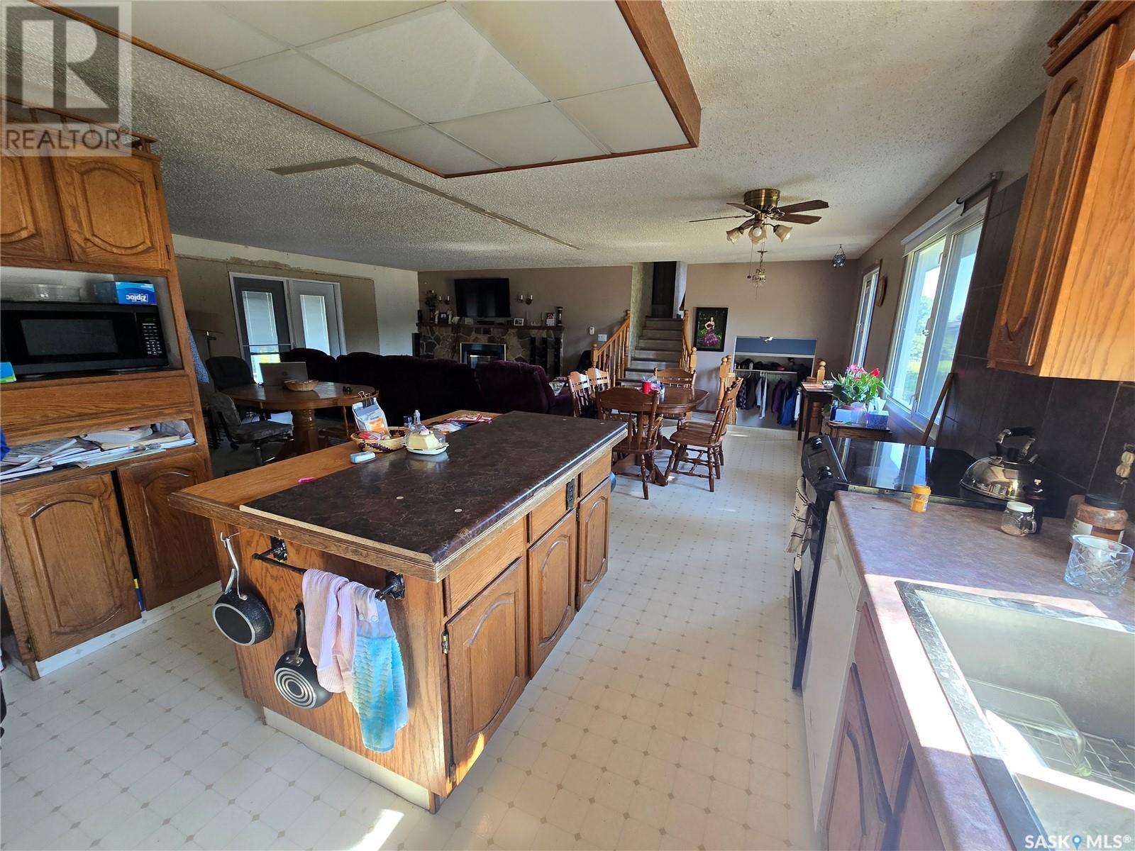 327 Russell Street, Stoughton, Saskatchewan  S0G 4T0 - Photo 9 - SK012313