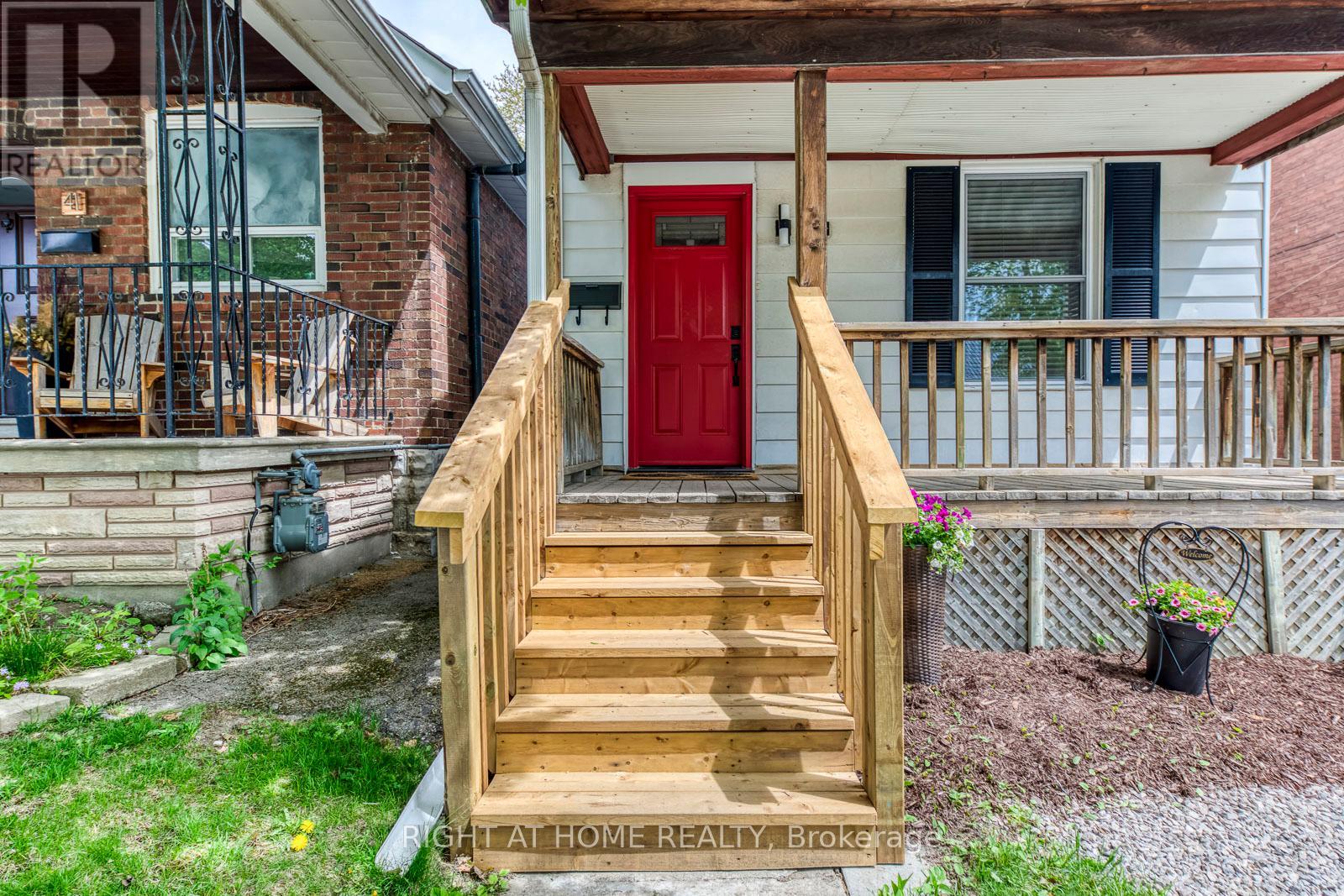 Property at 39 SIXTEENTH STREET image 3