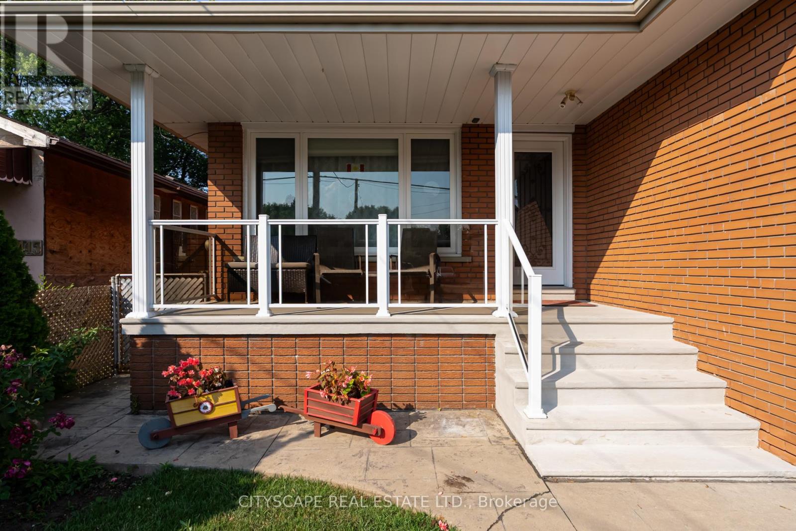 Property at 1411 ALEXANDRA AVENUE image 3