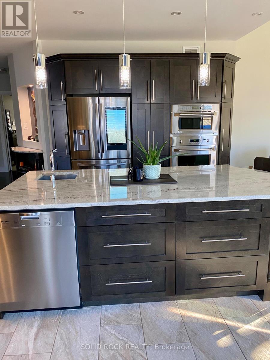 246 Lera Street, Smiths Falls, Ontario  K7A 5M3 - Photo 15 - X12281342