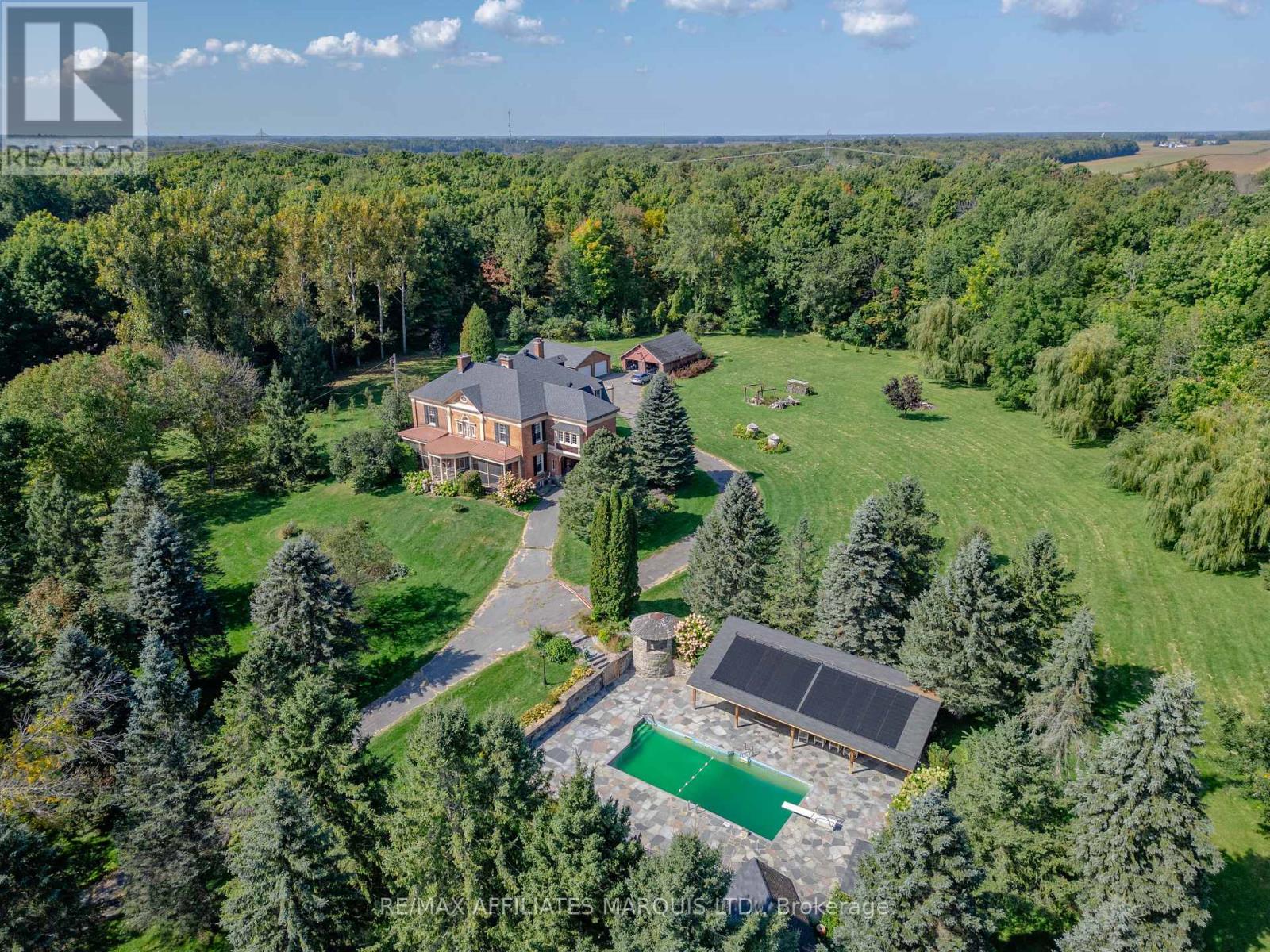 20763 Old Highway 2 Road, South Glengarry, Ontario  K0C 1N0 - Photo 36 - X12146746
