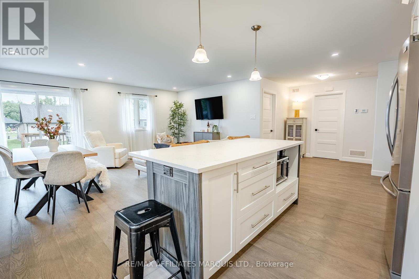 269 Gillis Avenue, Cornwall, Ontario  K6H 0H7 - Photo 9 - X12269070