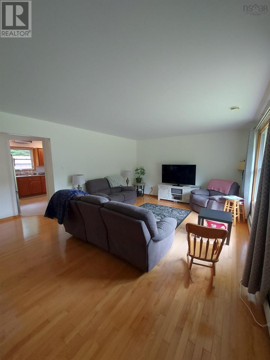 422 Middle River Road, Marriott's Cove, Nova Scotia  B0J 1T0 - Photo 8 - 202517053