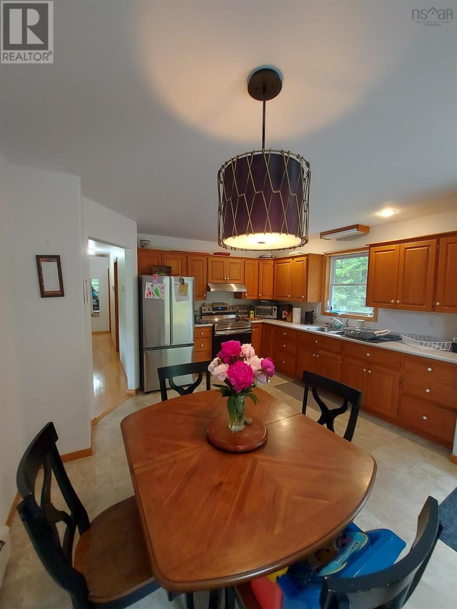 422 Middle River Road, Marriott's Cove, Nova Scotia  B0J 1T0 - Photo 5 - 202517053