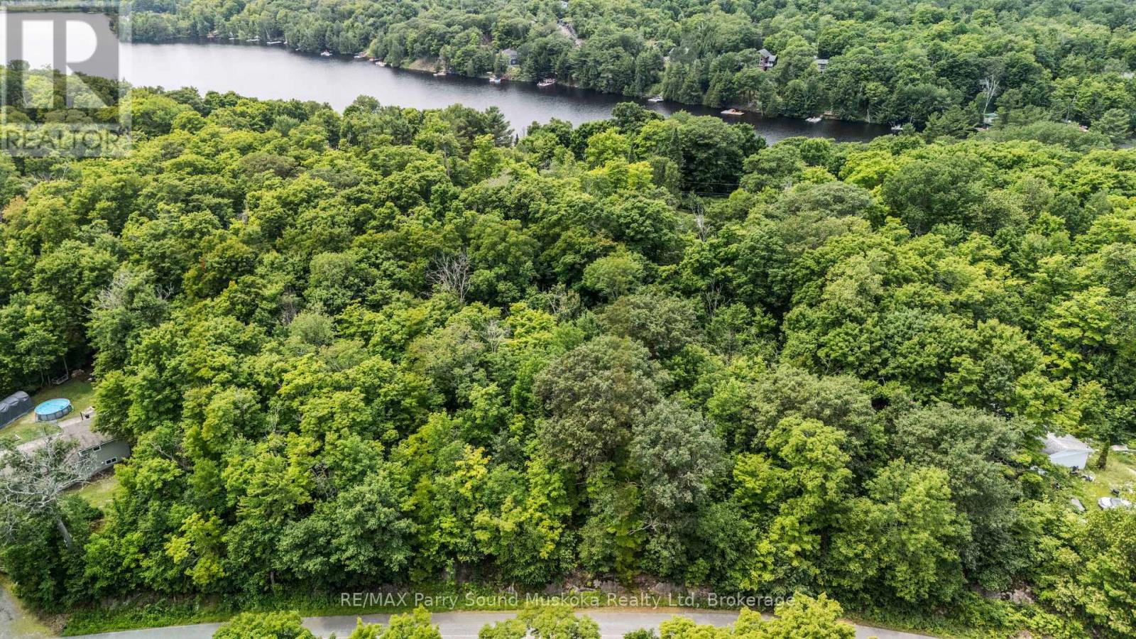 28 Beaver Trail, Mcdougall, Ontario  P2A 2W8 - Photo 10 - X12281378