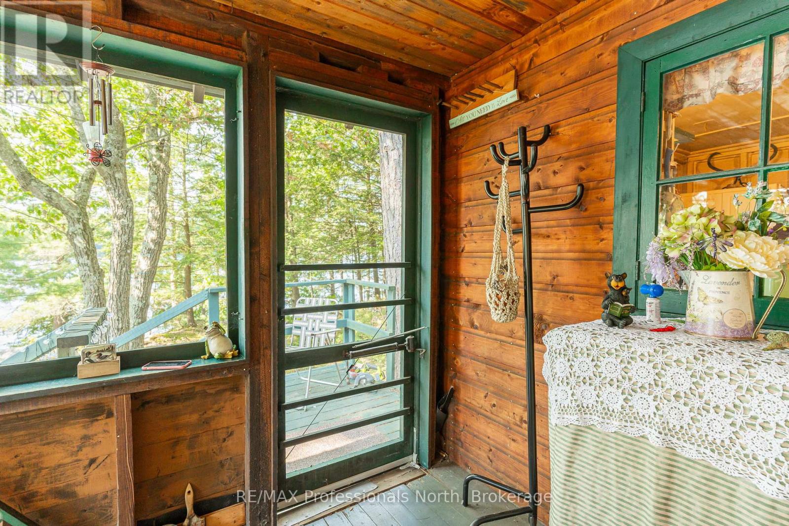 13055 Little Hawk South Shore Road, Algonquin Highlands, Ontario  K0M 1J1 - Photo 3 - X12281388