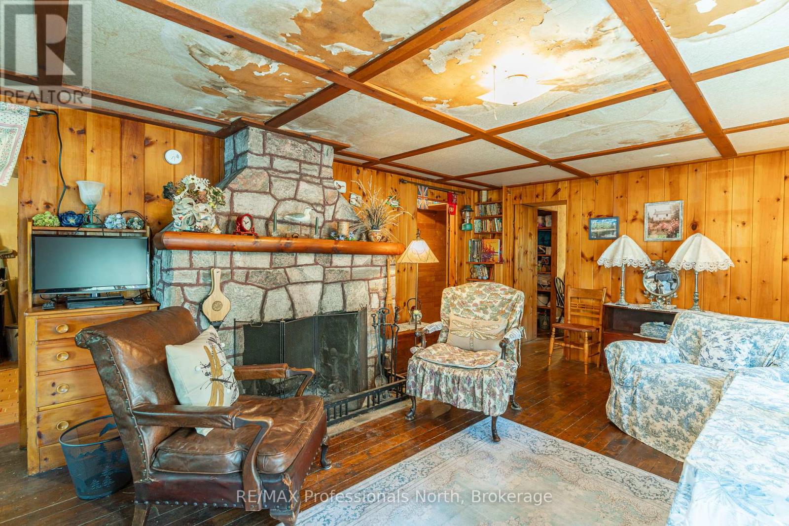 13055 Little Hawk South Shore Road, Algonquin Highlands, Ontario  K0M 1J1 - Photo 7 - X12281388
