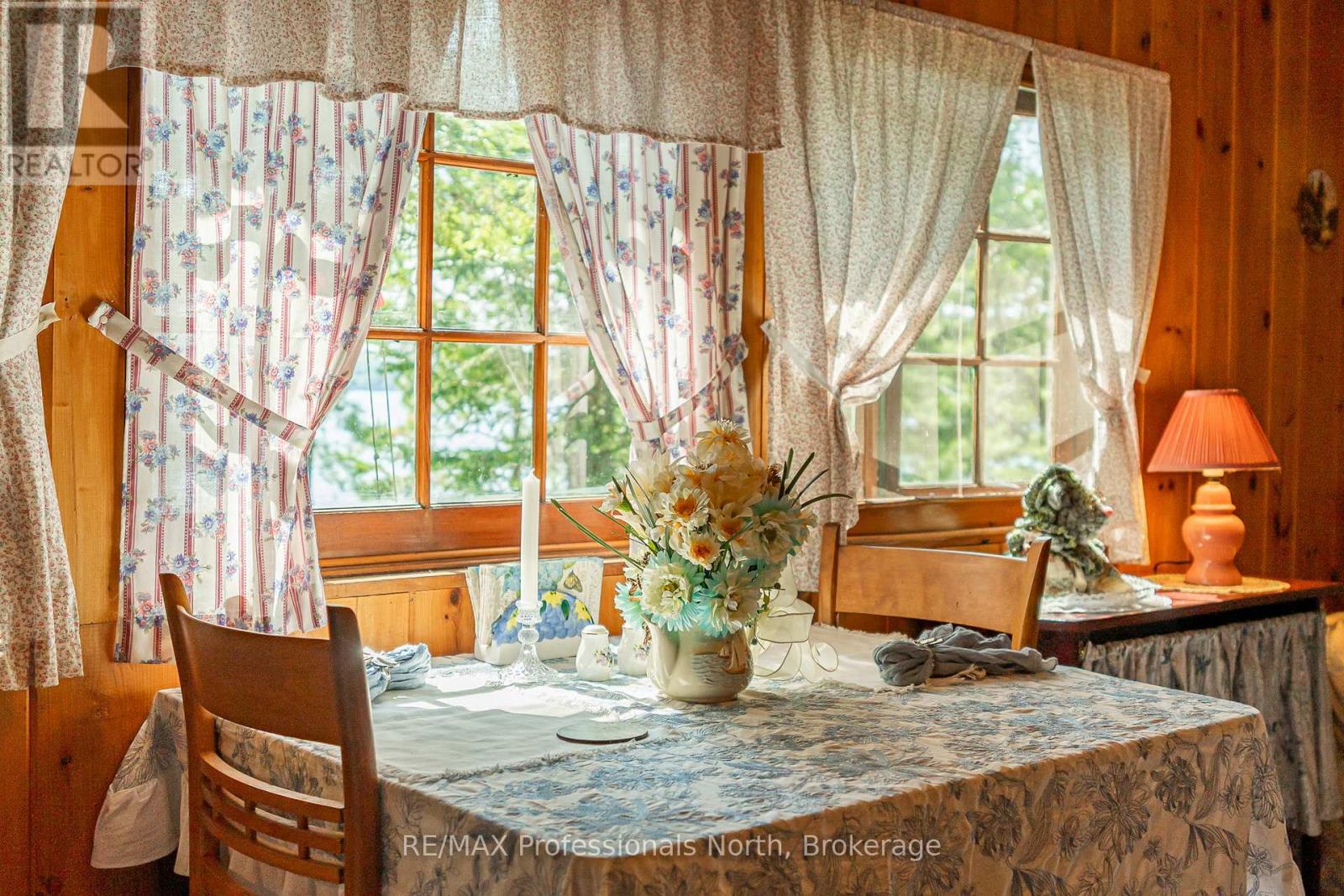 13055 Little Hawk South Shore Road, Algonquin Highlands, Ontario  K0M 1J1 - Photo 8 - X12281388