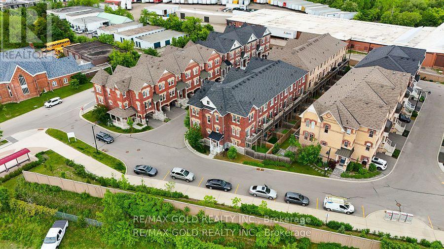 25 - 10 Porter Avenue W, Vaughan, Ontario  L4L 0H1 - Photo 32 - N12281407