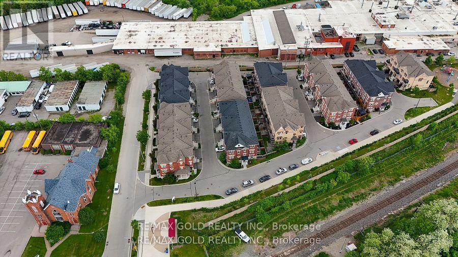 25 - 10 Porter Avenue W, Vaughan, Ontario  L4L 0H1 - Photo 36 - N12281407