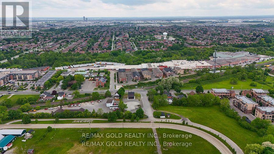 25 - 10 Porter Avenue W, Vaughan, Ontario  L4L 0H1 - Photo 38 - N12281407
