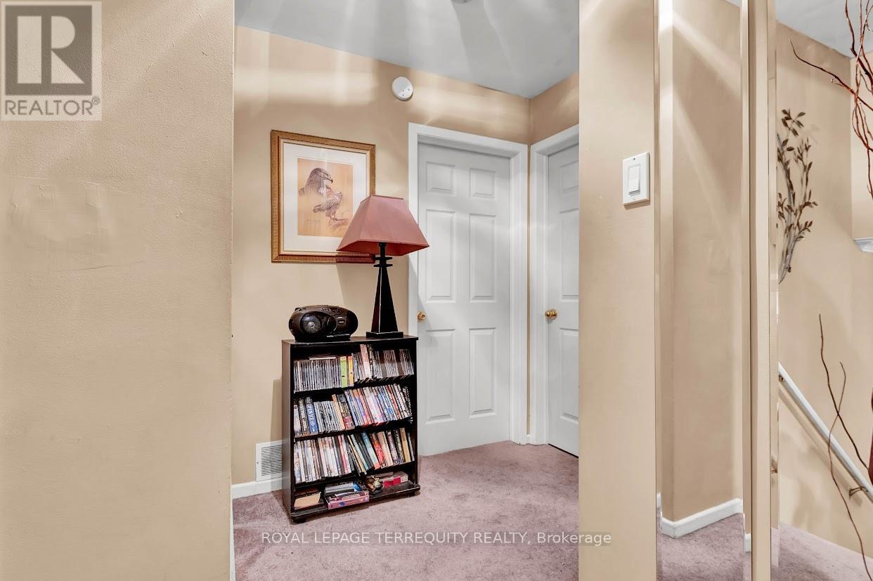 2145 Sandringham Drive, Burlington (Mountainside), Ontario  L7P 1T8 - Photo 16 - W12281400
