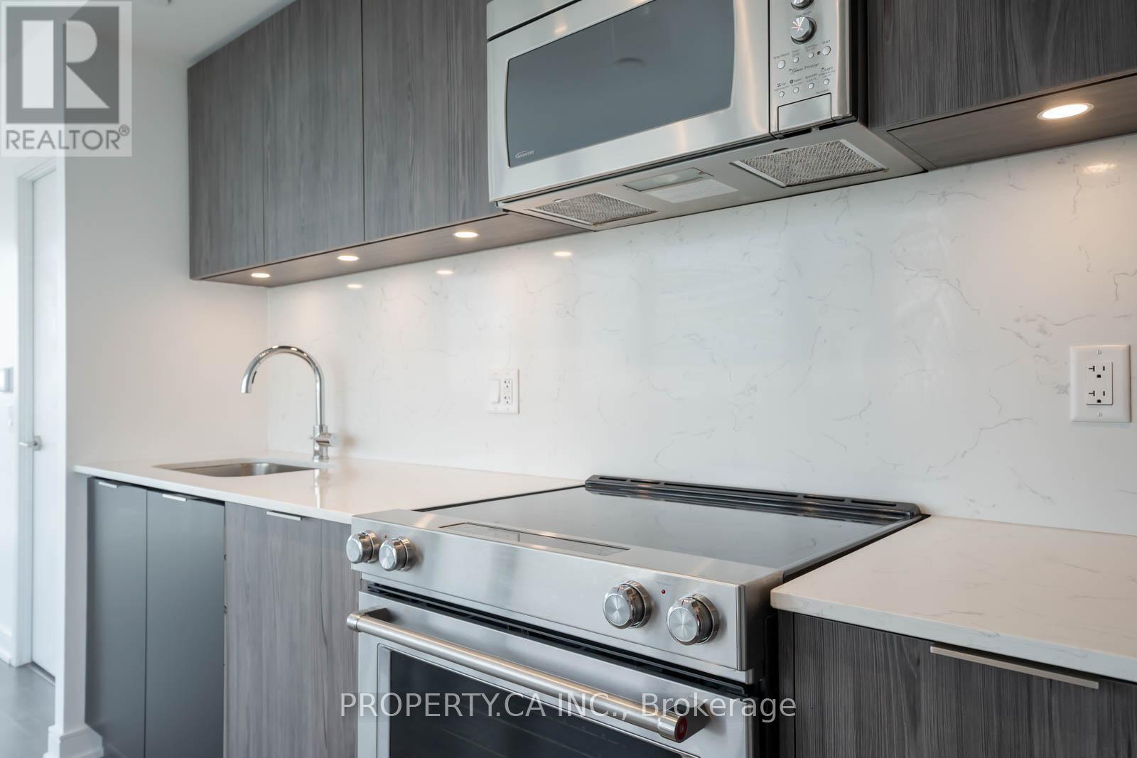 2404 - 30 Samuel Wood Way, Toronto, Ontario  M9B 0H9 - Photo 12 - W12281415
