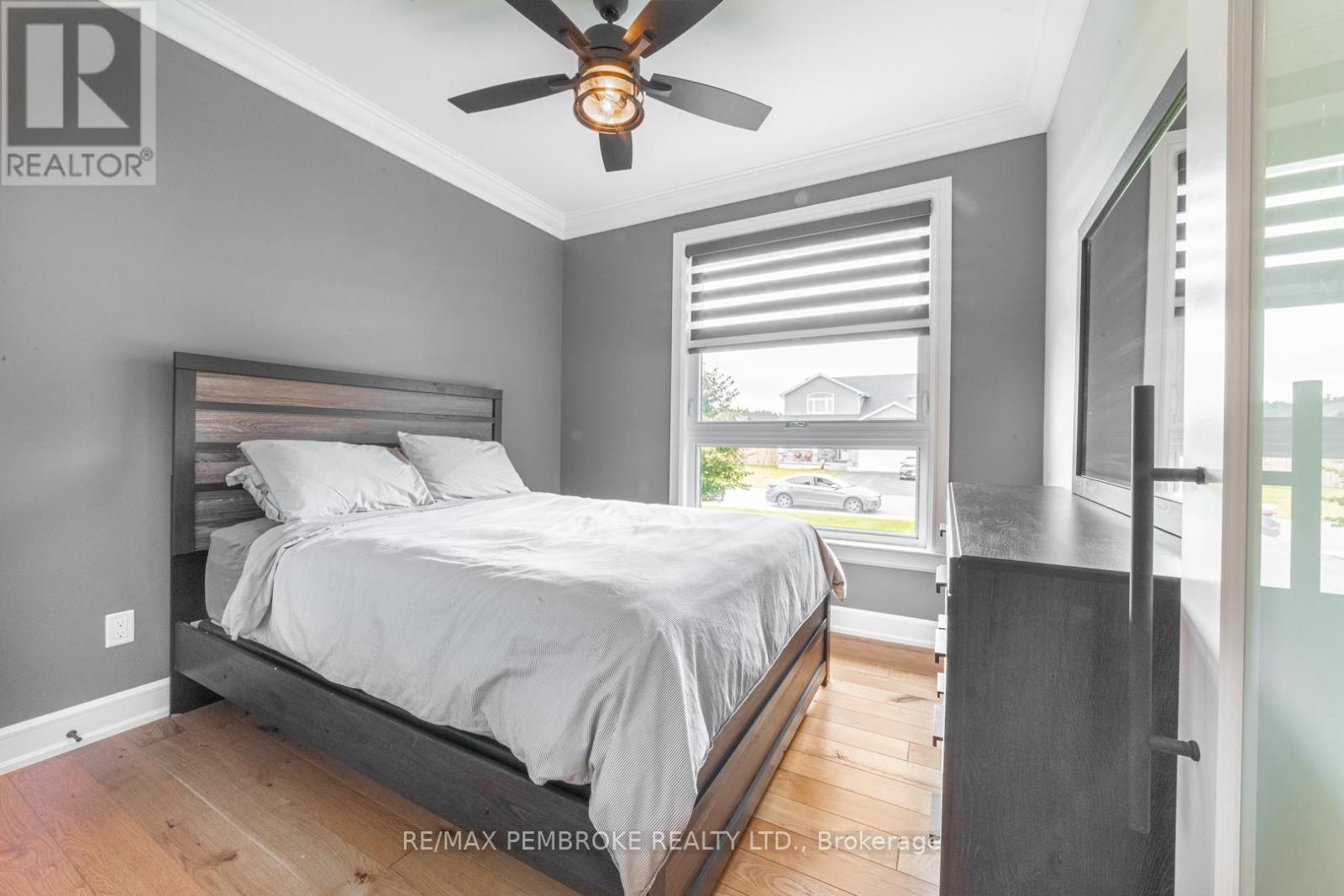 8 Drew Street, Petawawa, Ontario  K8H 0G4 - Photo 17 - X12281433