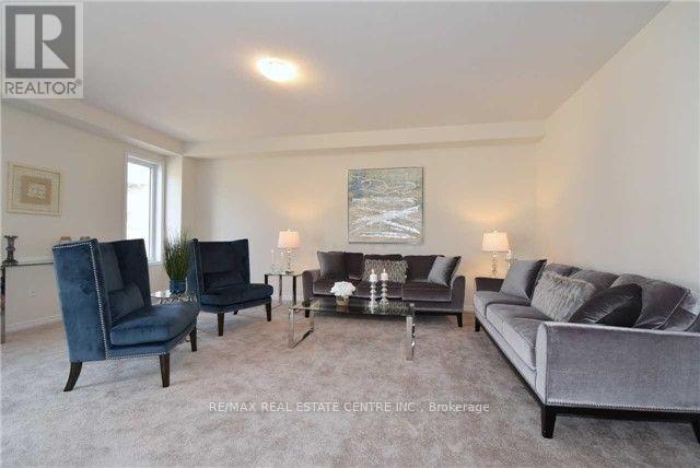 Property at 80 LARRY CRESCENT image 4