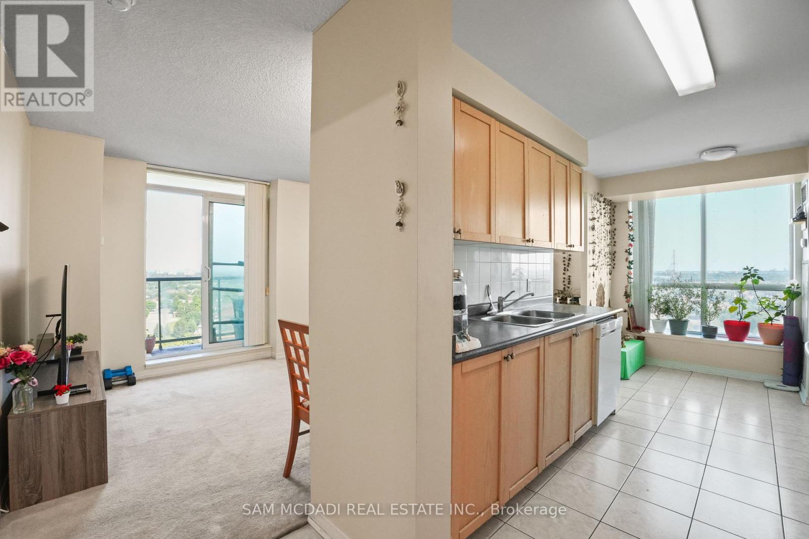 Property at 1608 - 4879 KIMBERMOUNT AVENUE image 5