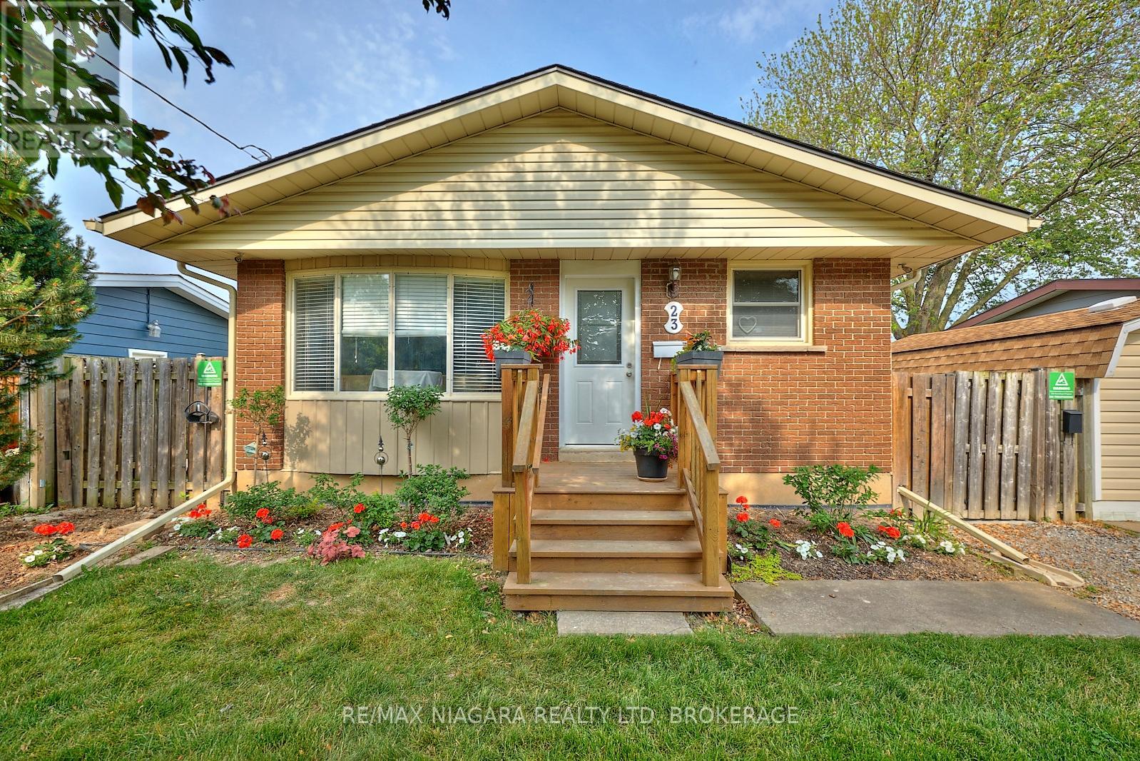 Property at 23 HUNTLEY CRESCENT image 1