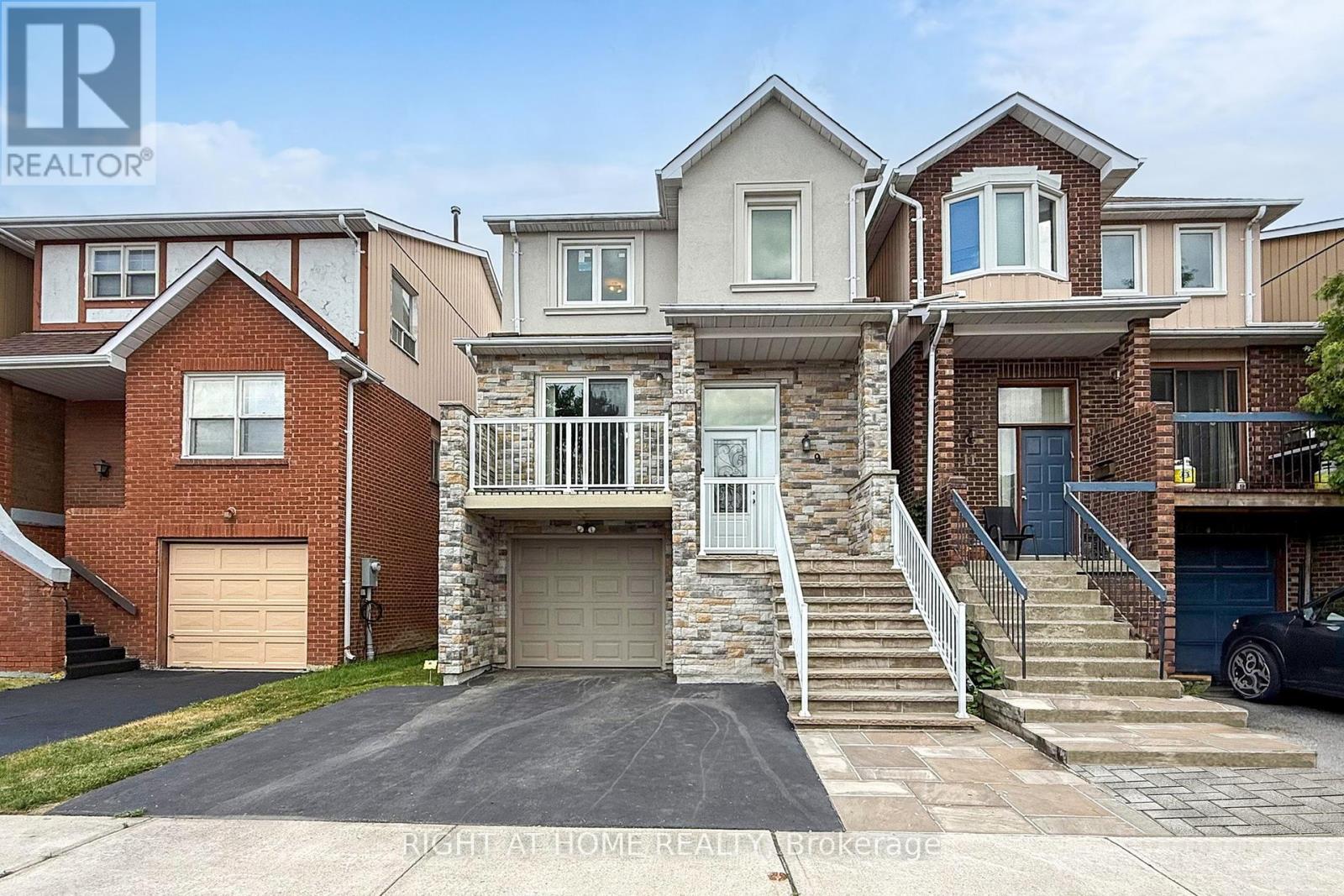 9 Festival Drive, Toronto (Westminster-Branson), Ontario  M2R 3T9 - Photo 1 - C12281446