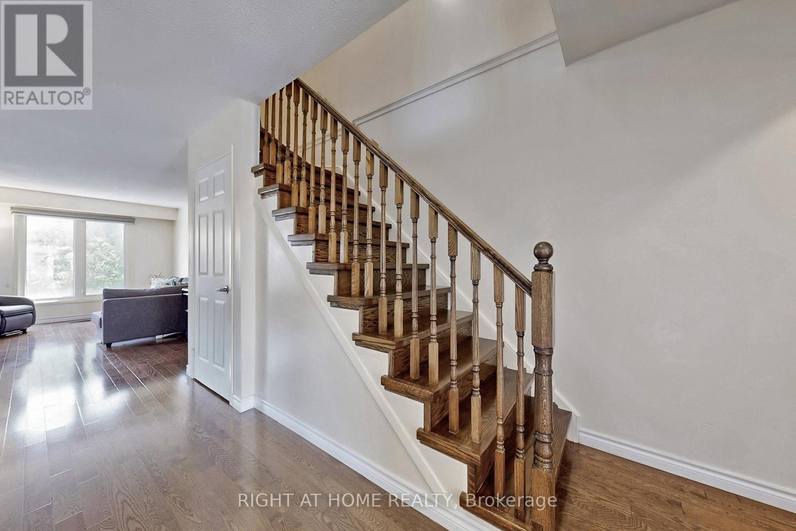 9 Festival Drive, Toronto (Westminster-Branson), Ontario  M2R 3T9 - Photo 16 - C12281446
